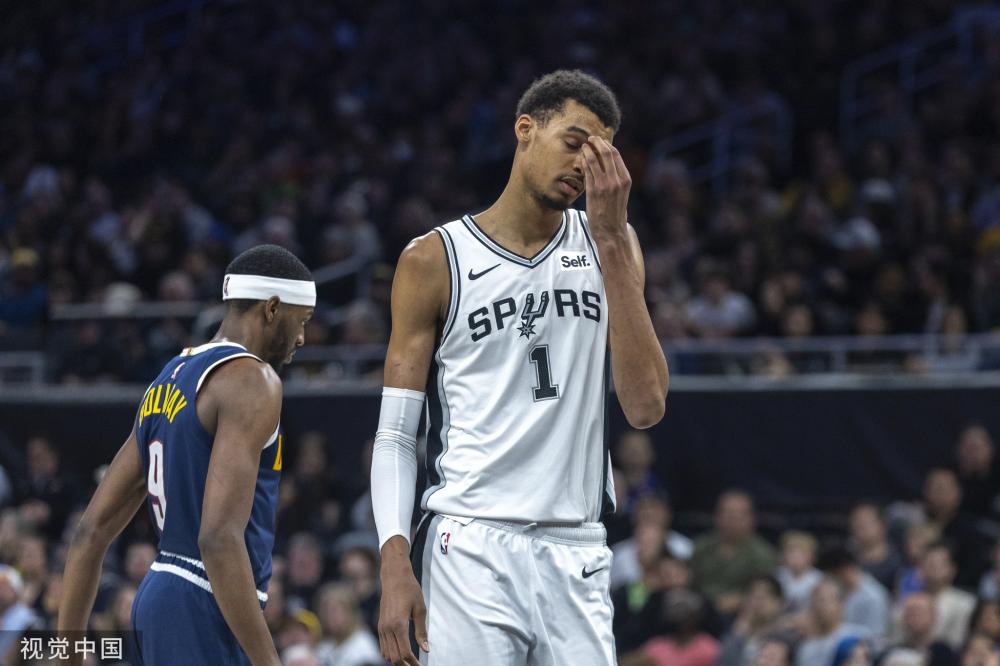 在足球比赛 在足球比赛