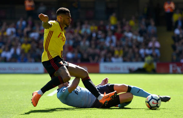 亚球迷的激 亚球迷的激